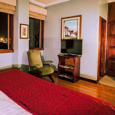 Hotel Victoria Cuenca Exterior photo